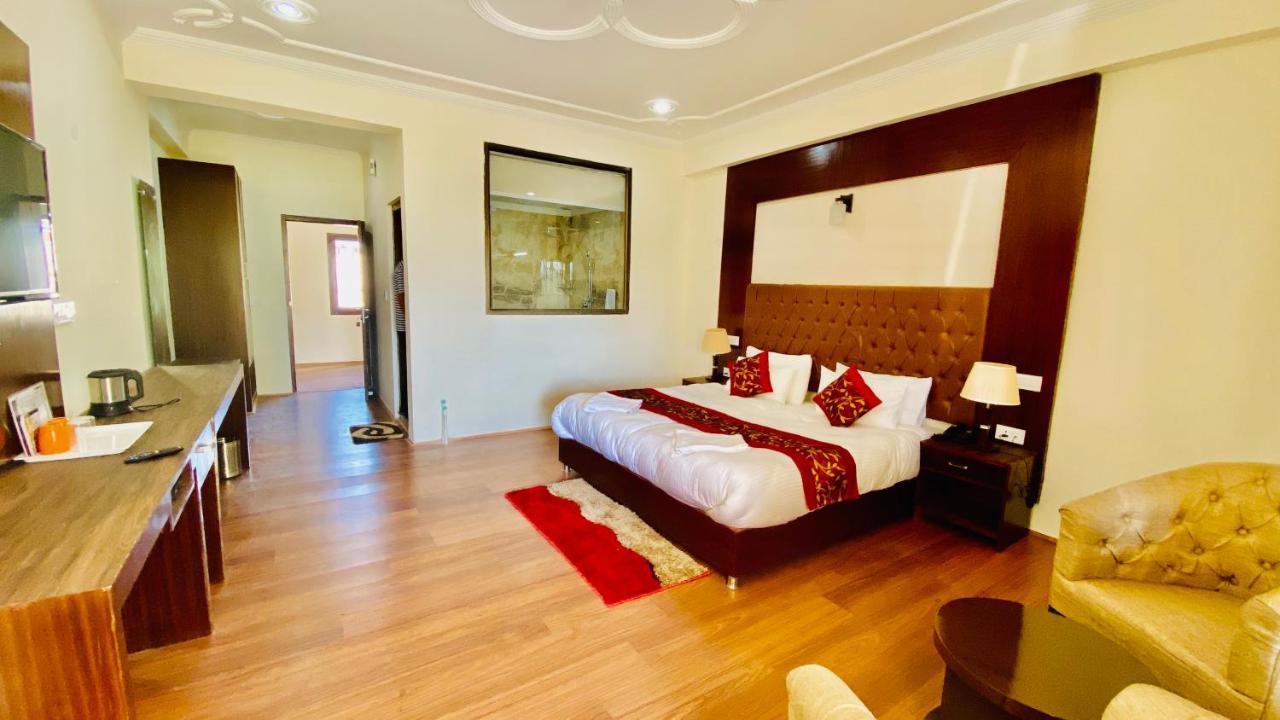 Hotel De Borgo 레 외부 사진