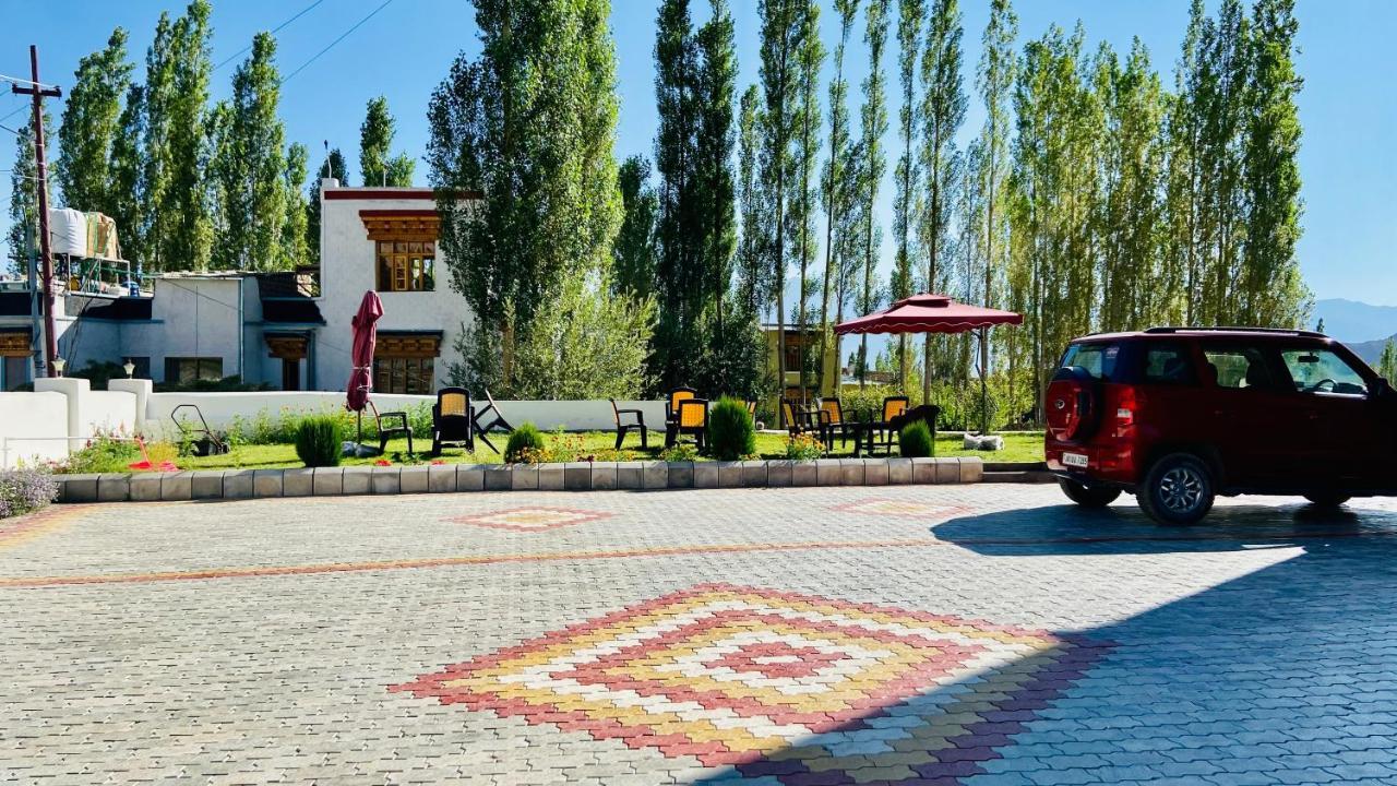 Hotel De Borgo 레 외부 사진